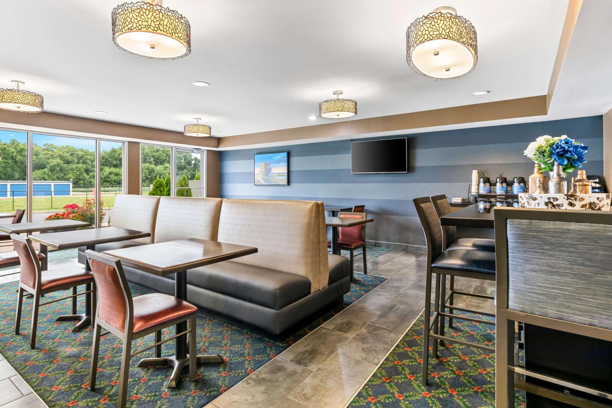 Best Western Legacy Inn & Suites Beloit/South Beloit Esterno foto